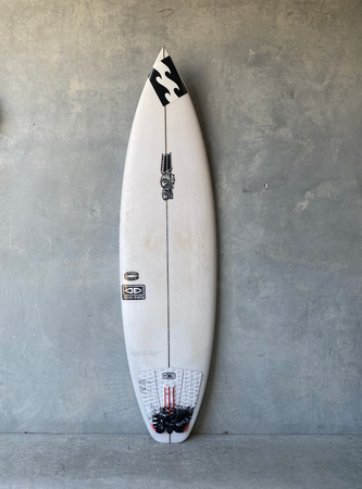 JS MONSTA6 『Ryan Callinan使用ボード』　6'0\